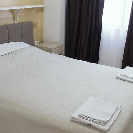 Kami Lux * Skopje